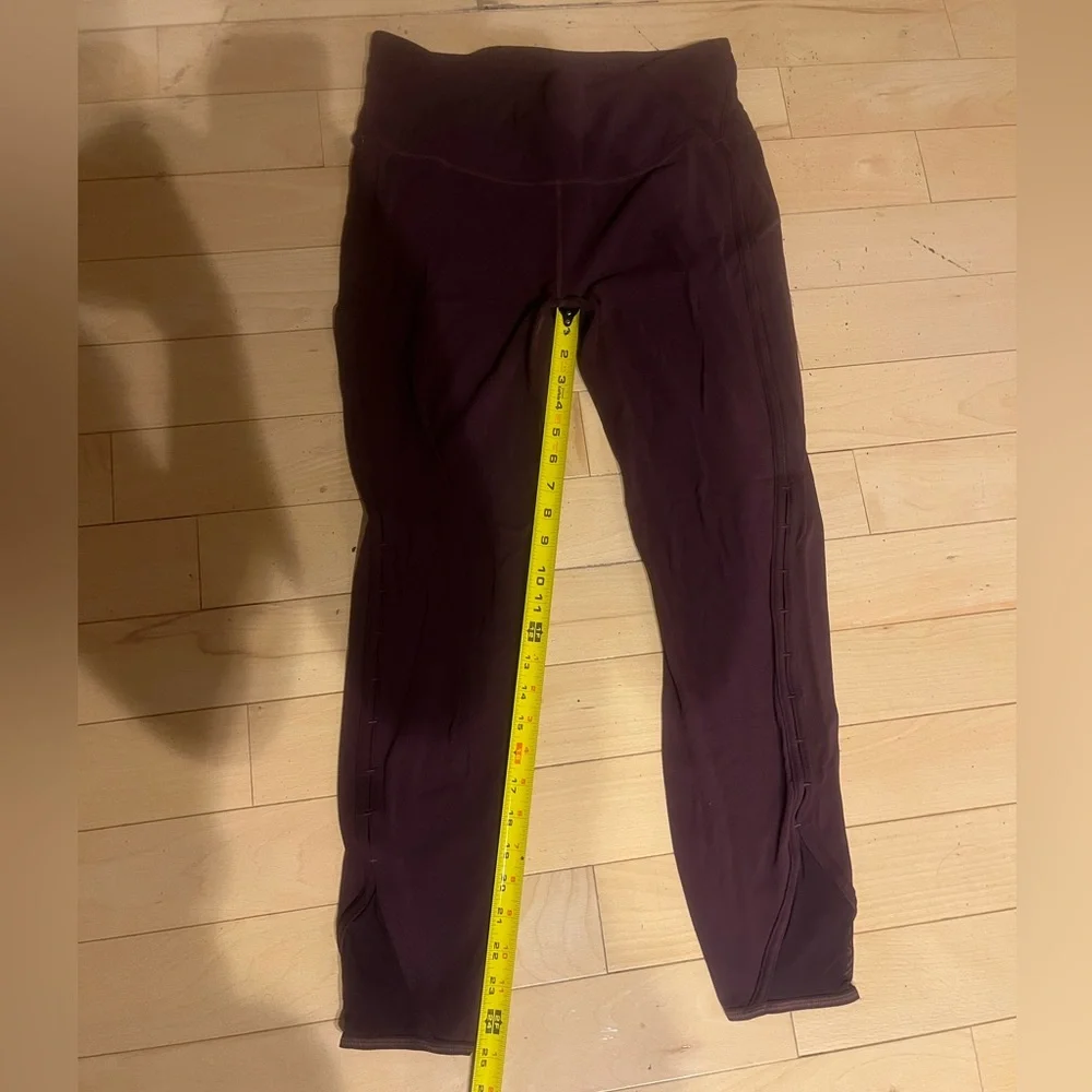 Athleta High-Rise Powervita Peekaboo 7/8 Tight in Maroon - Picture 8 of 14